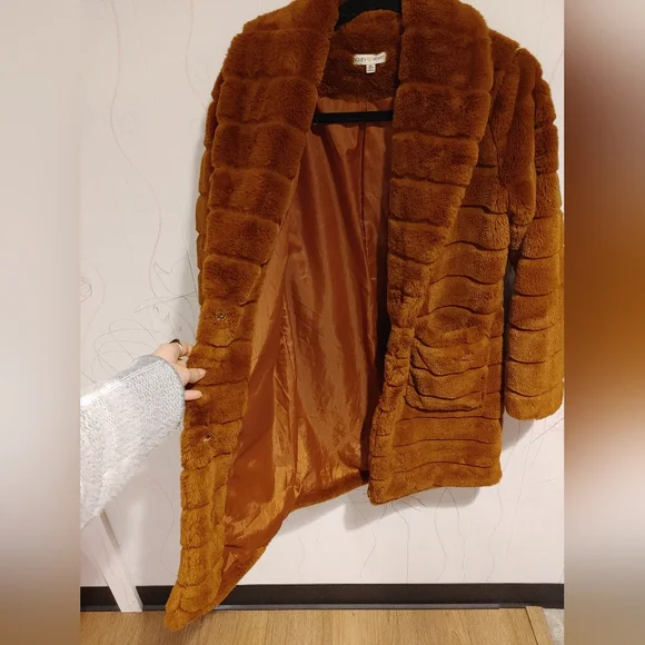 Woven Heart burnt orange faux fur jacket size M - Picture 9 of 10